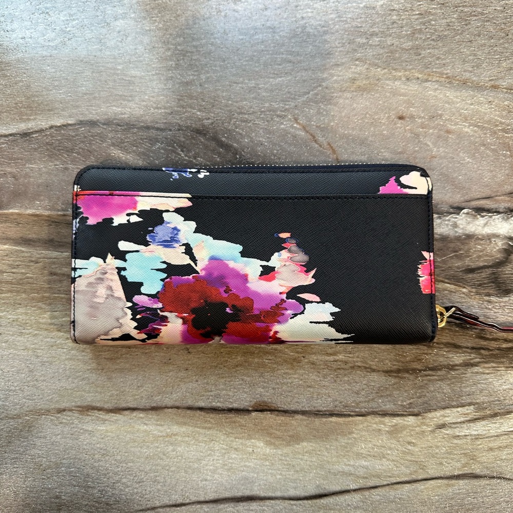 KATE SPADE • Large Wallet - Picture 2 of 7